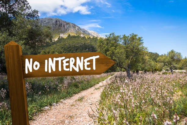 Digital Detox म्हणजे काय आणि त्याचे फायदे याबद्दल माहिती देणारी प्रतिमा"